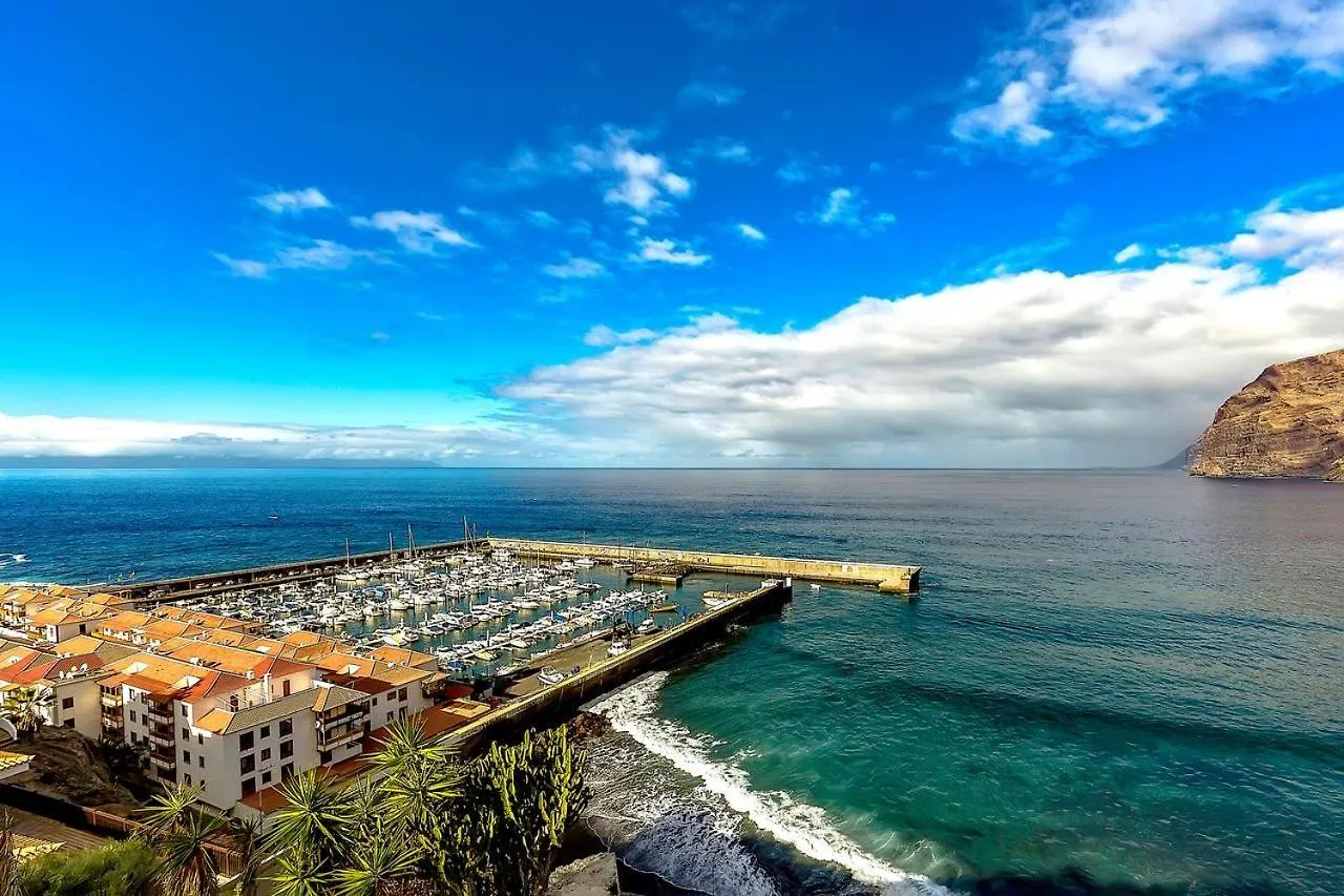 Newly Refurbished First Line Ricien Reformado La Primera Linea Del Maar Acantilado de los Gigantes شقة